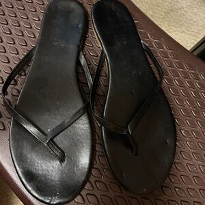 Sale: 5 for $10 - Lauren Conrad size 8 flip flops